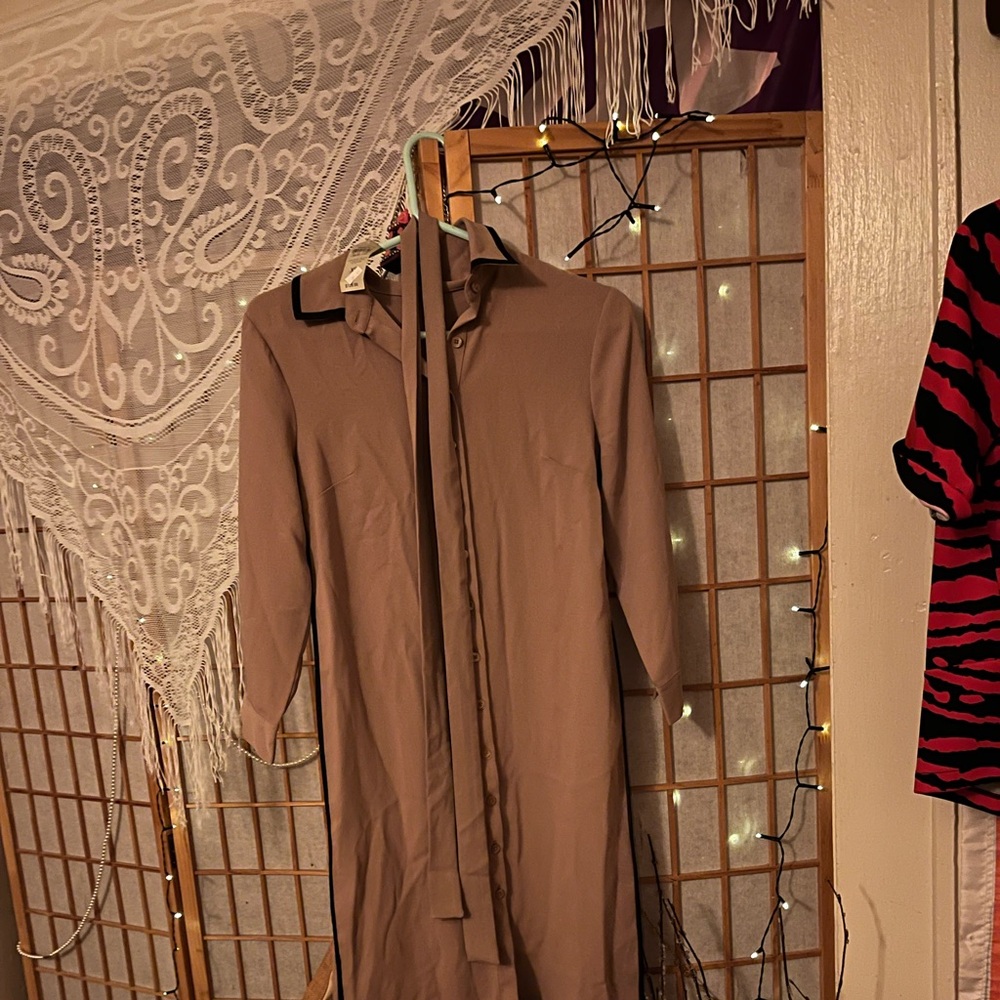Women’s XS Ann Taylor Blouse.
